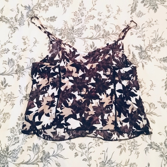 🌺2 FOR $30🌺 crop top - Picture 2 of 5